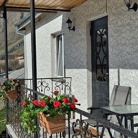 Guesthouse Elia Kazbegi Extérieur photo